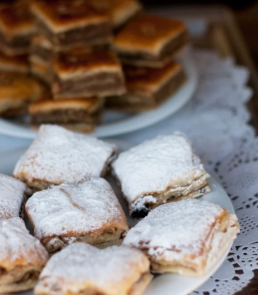 Pastel en un plato — Foto de Stock