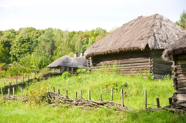 Landelijk huisje. — Stockfoto