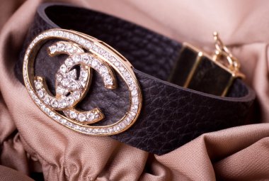 arka plan üzerinde güzel takı