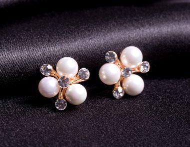 arka plan üzerinde güzel takı