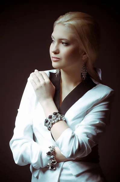 Portrait of beautiful young woman with makeup — Stock Photo, Image