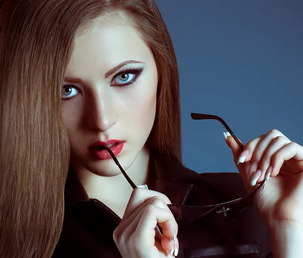 Portrait of a beautiful model with glasses — Stock Photo, Image