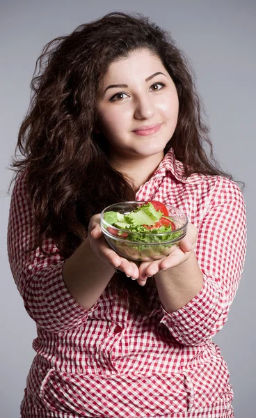 Menina bonita comer comida saudável — Fotografia de Stock