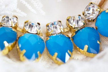 arka plan üzerinde güzel takı