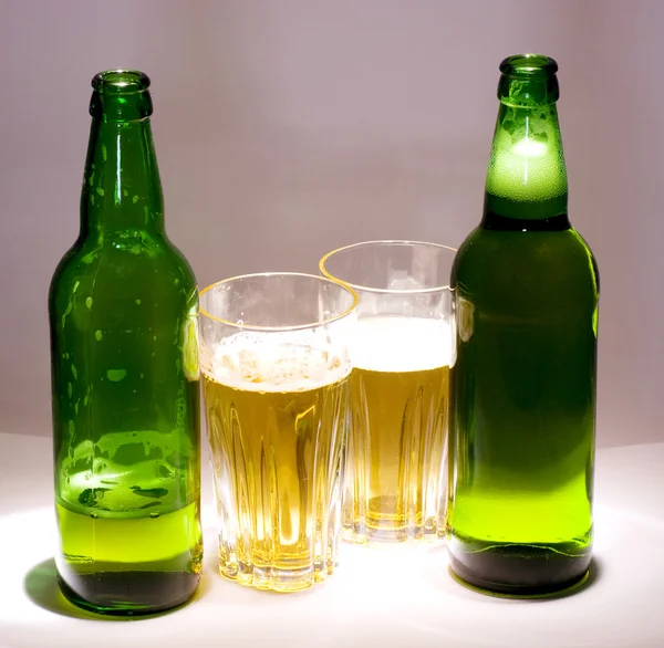 Beer bottle and glass of beer — Stock Photo, Image