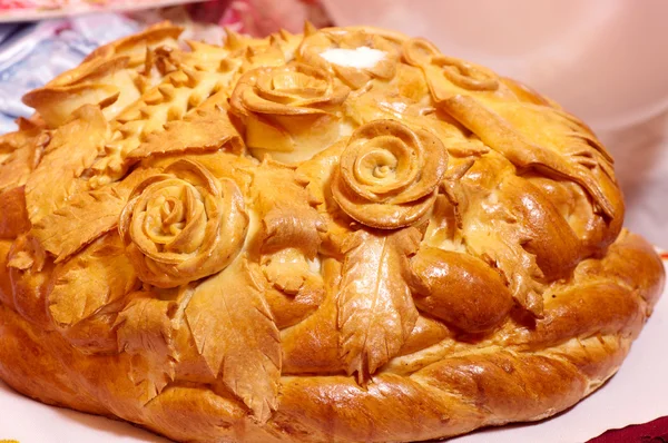 Wedding round loaf with decoration — Stock Photo, Image