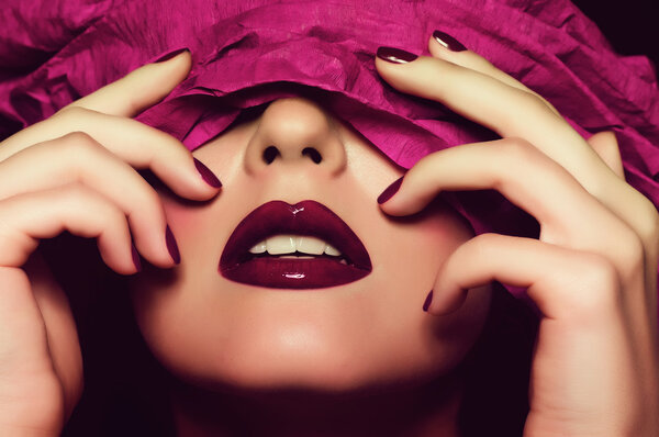 Красивая девушка