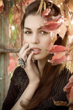 Kız sonbahar Bahçe