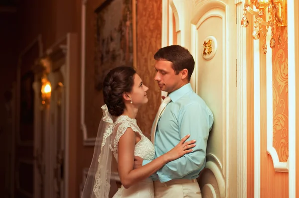 Bride and groom — Stock Photo, Image