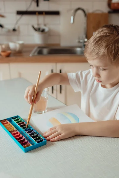 Toddler Boy Makes Postcard Easter Holiday Easter Holiday Together Home — ストック写真