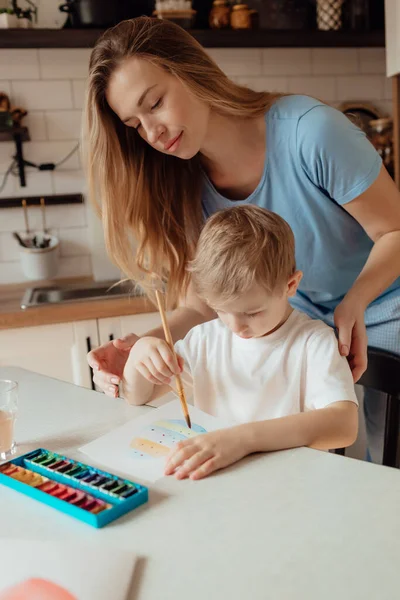 Mother Toddler Boy Makes Postcard Easter Holiday Easter Holiday Together — Stock Photo, Image