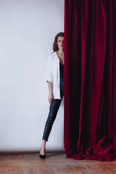 Νεαρή Ουκρανή Γυναικεία Ομορφιά Και Στυλ Έννοια Διαφήμιση Ρούχα Σχέδιο — Φωτογραφία Αρχείου