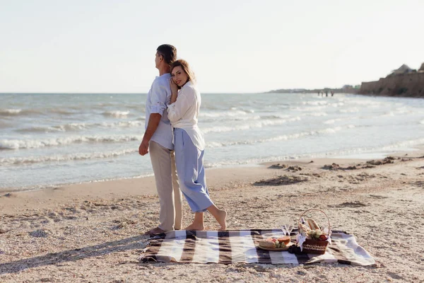 Glückliche Romantische Paare Mittleren Alters Sind Meer Lifestyle Konzept Nahaufnahme — Stockfoto
