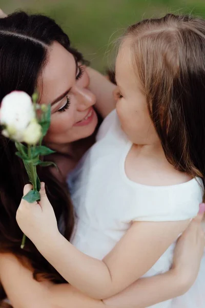 Portrait Little Baby Girl Mother Wheat Summer Field Happy Childhood — Stockfoto