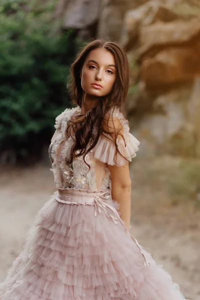 Fashionable Young Model Boho Style Dress Background Rocks Female Beauty — Φωτογραφία Αρχείου