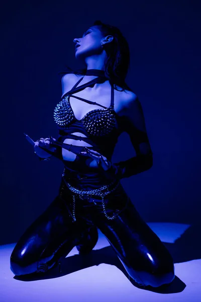 Hot Sexual Woman Latex Suit Dark Background Woman Dominance Concept — Fotografia de Stock