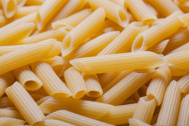 Çiğ makarna tüylerinin dokusu üst görünüm