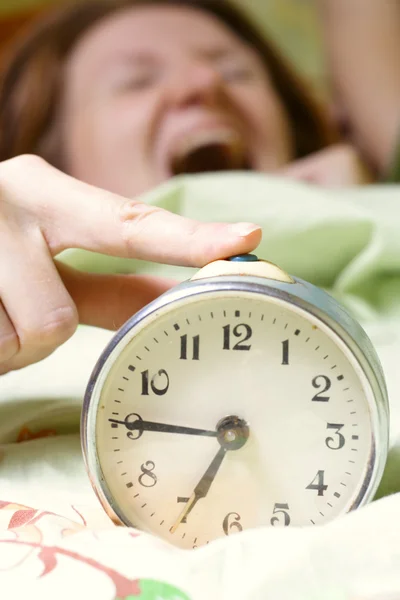 Mengganggu wanita yang sedang tidur — Stok Foto