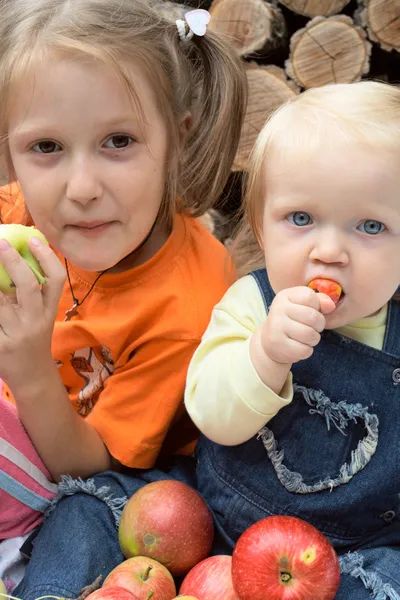 Sisters — Stock Photo, Image