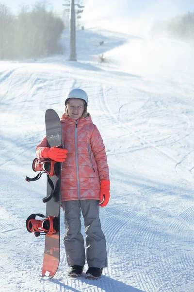 Happy Girl Ski Resort Riding Snowboard Winter Sport — Stock Photo, Image