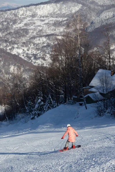 Happy Girl Ski Resort Riding Snowboard Winter Sport — Foto Stock