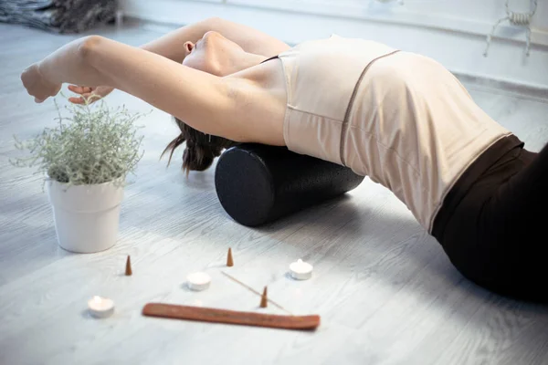 Mädchenausbildung Yoga Studio Gesundes Und Yoga Konzept Mädchen Ist Mit — Stockfoto