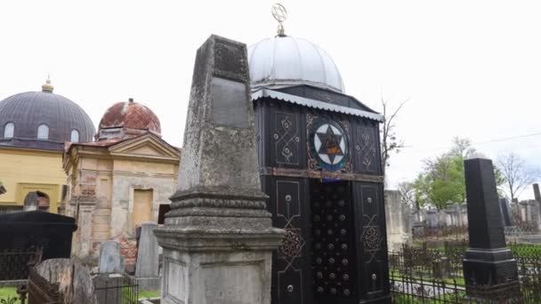 Chernivtsi Ukraine April 2022 View Tombstones Old Jewish Semetery — Vídeo de Stock