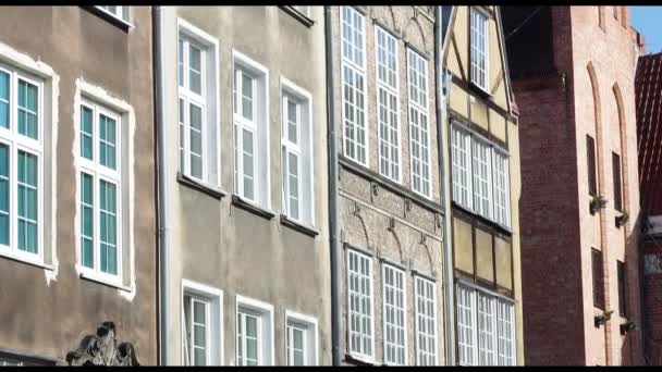 Gdansk Poland March 2019 Вид Вулиці Пішоходів Старими Історичними Будівлями — стокове відео