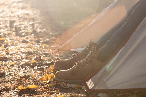 Girl Hiker Tent Boots Dawn Ligh —  Fotos de Stock