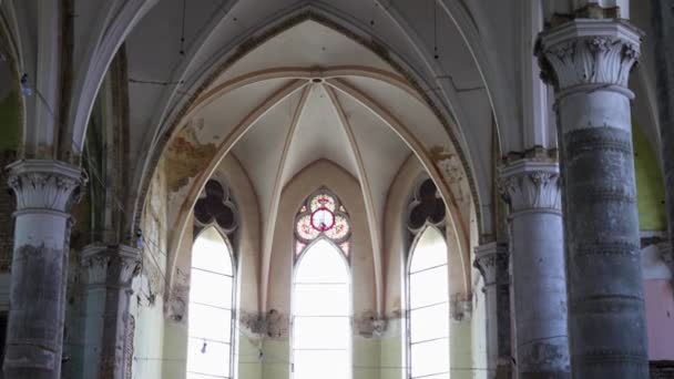 Interior Iglesia Católica Abandonada Estilo Gótico — Vídeo de stock