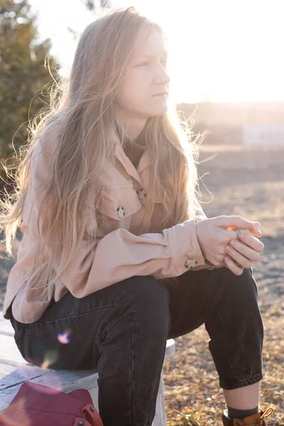 Happy Teen Girl Sunset Ligh — Stock Photo, Image