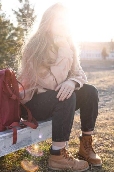 Happy Teen Girl Sunset Ligh — Stock Photo, Image