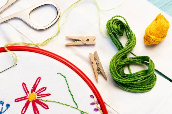 Creative Background Embroidery Threads Needles Hoo — Zdjęcie stockowe