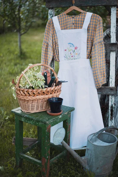 Garden Flower Transplant Apron Embroidery Background Garde — Stockfoto