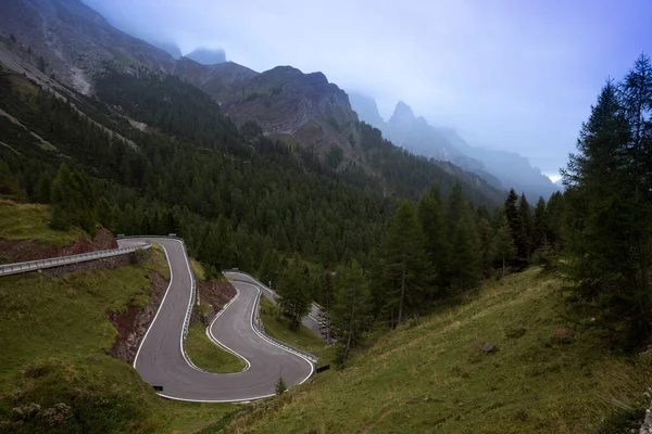 Mountain Road Serpentine Mountains Dolomites Ital — Stock Photo, Image