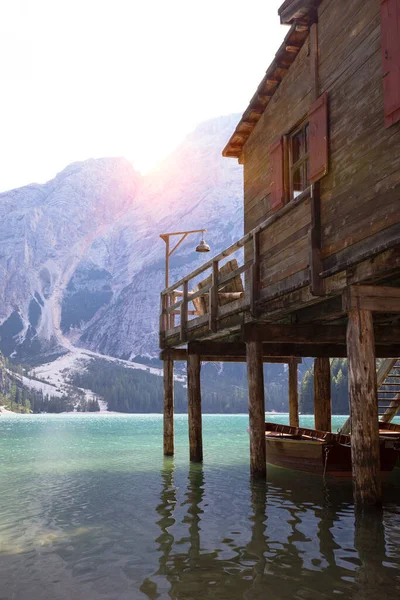 Προβολή Των Γνωστών Τιρολέζικη Λίμνη Lago Braies Δολομίτες Ital — Φωτογραφία Αρχείου