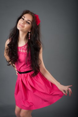 kısa pembe elbise modeli