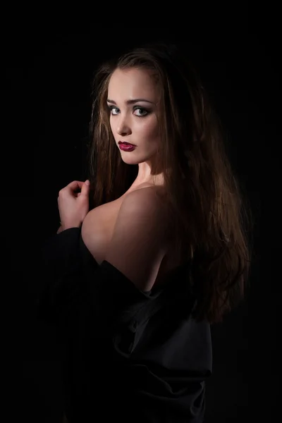 Studio portrait of a beautiful young girl — Stock Photo, Image