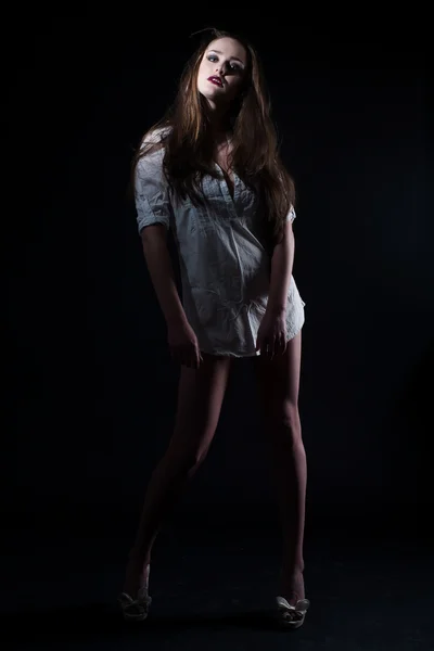 Studio portrait of a beautiful young girl — Stock Photo, Image