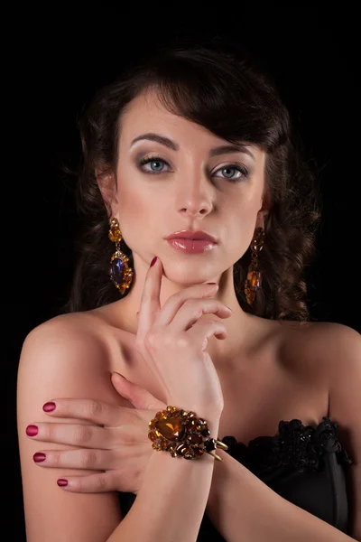 Studio portrait of girl with bright makeup — Stock Photo, Image