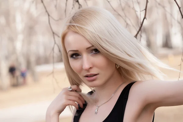 Портрет молода блондинка з Європейське обличчя — стокове фото