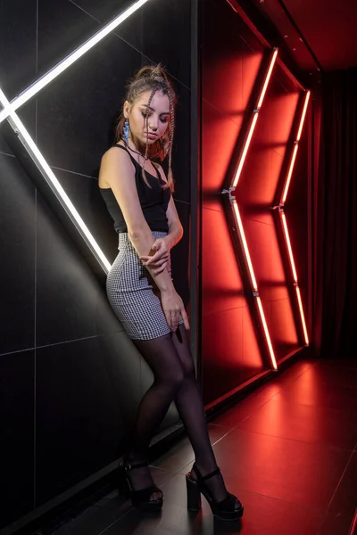 Girl Bright Makeup Dancing Club Neon Lighting — Stock Photo, Image