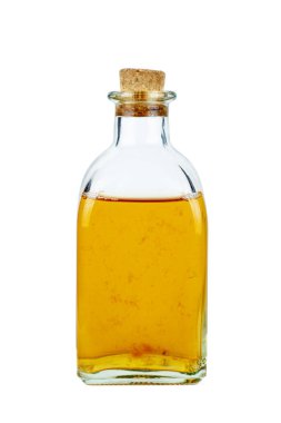 Beyaz arka planda izole edilmiş eski elma sirkesi ile dekanter