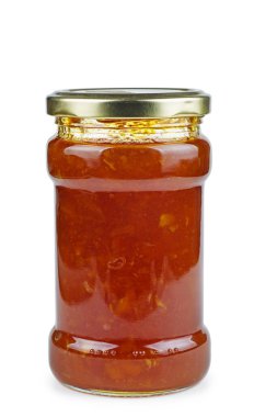 Beyaz arka planda izole edilmiş cam kavanozda ev yapımı reçel