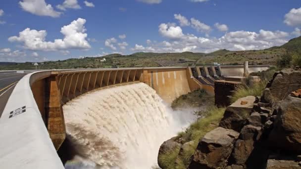 Presa pared lapso de tiempo — Vídeo de stock