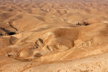 Jericho yakınlarındaki doğal dağlık Judean çöl manzara, İsrail