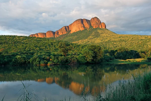 Paysage Montagneux Pittoresque Avec Reflet Eau Parc National Marakele Afrique — Photo