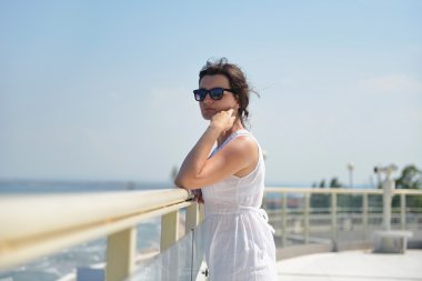mutlu bir kadın açık