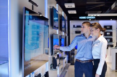 tüketici elektronik mağazasında satın