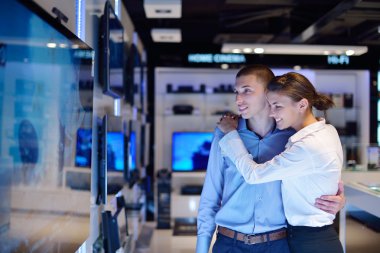 tüketici elektronik mağazasında satın